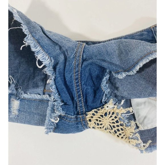 American Rag Womens Jean Shorts Sz 1 Denim Booty Raw Hem Distressed Crochet - Picture 8 of 8